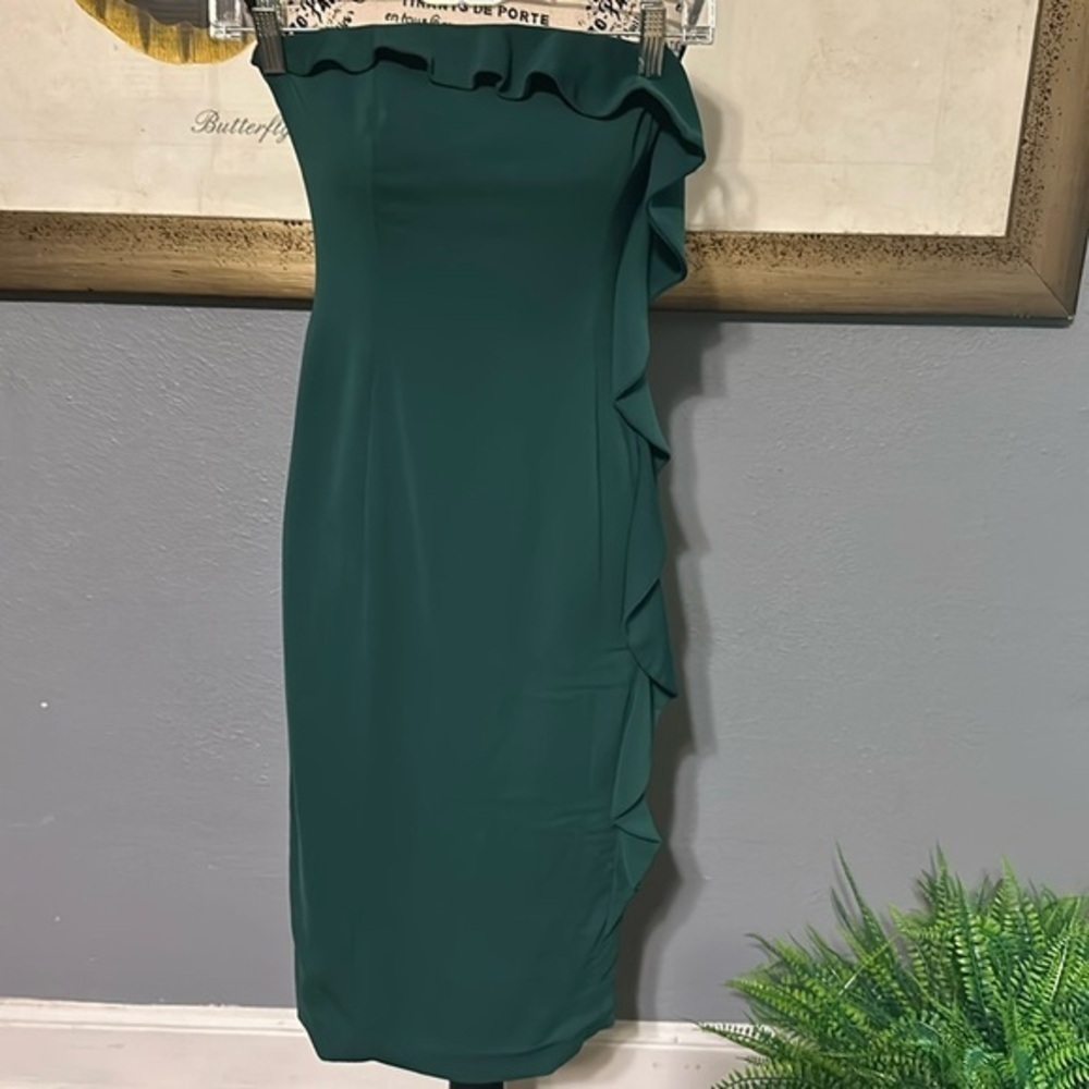 Jay Godfrey size 4 lined cocktail dress. Green